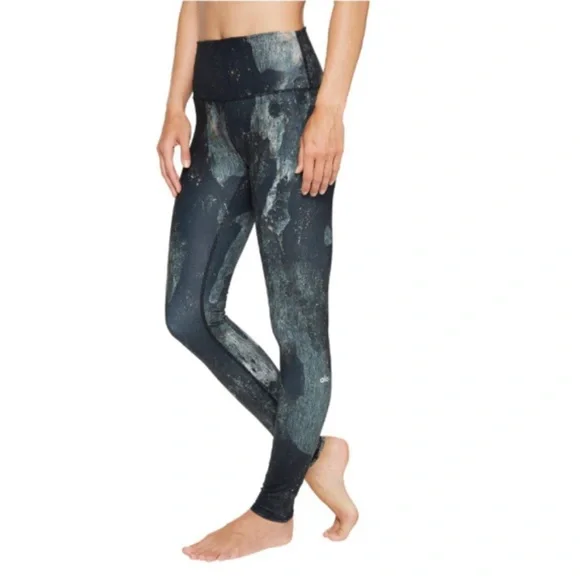 🧘🏽‍♀️EUC ALO Yoga High Waist Airbrush Legging in Canyon - Sz Medium